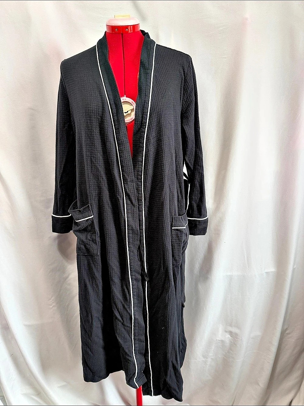 Amazon Essentials Black Robe Size XS Like New